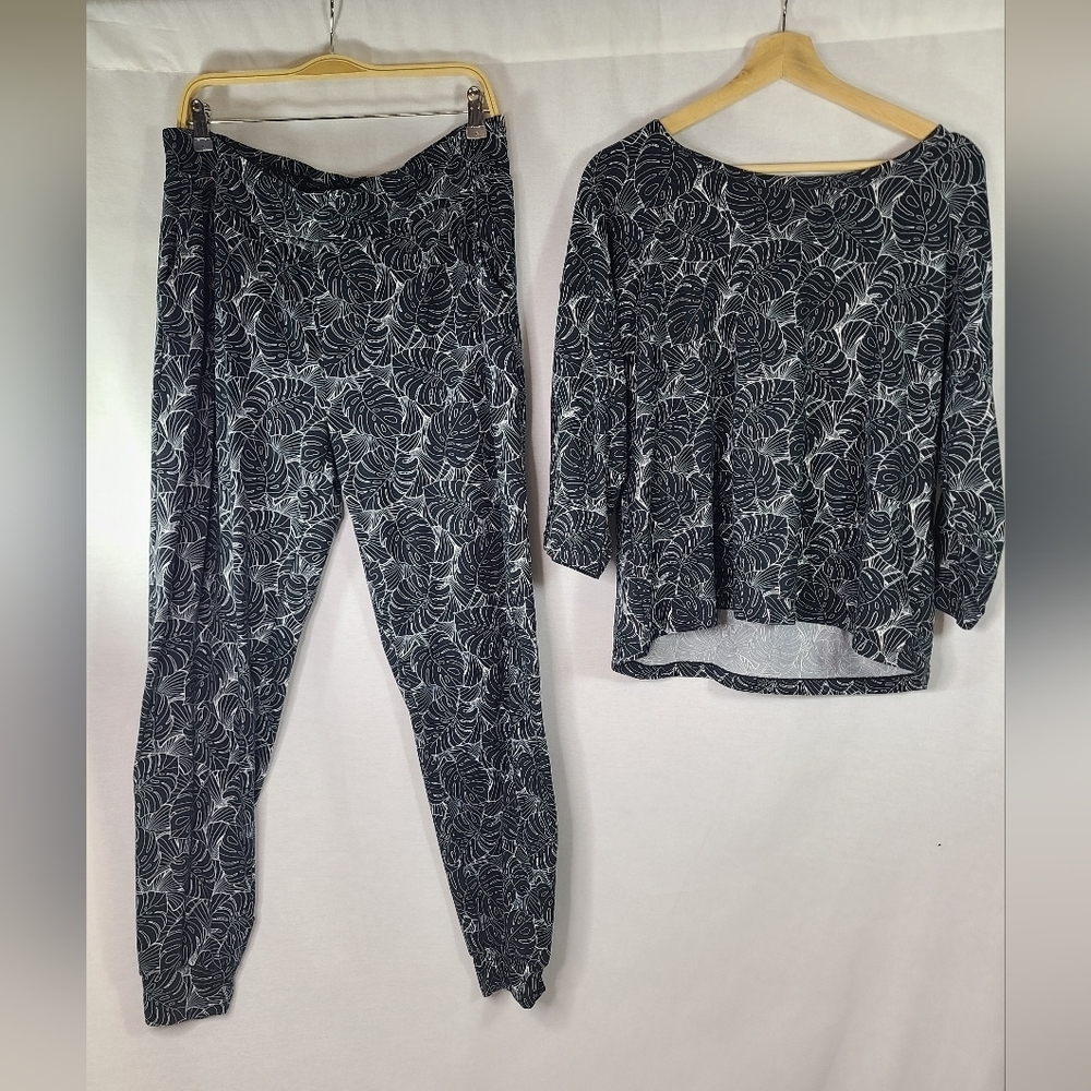 Tahari Super Soft Matching lounge Set- XL Womens